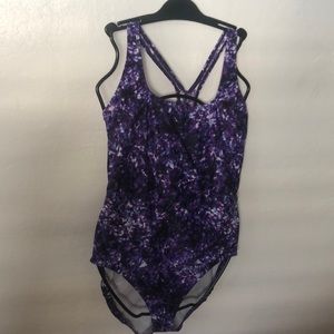 Speedo swimsuit purple action SZ 18 NWT